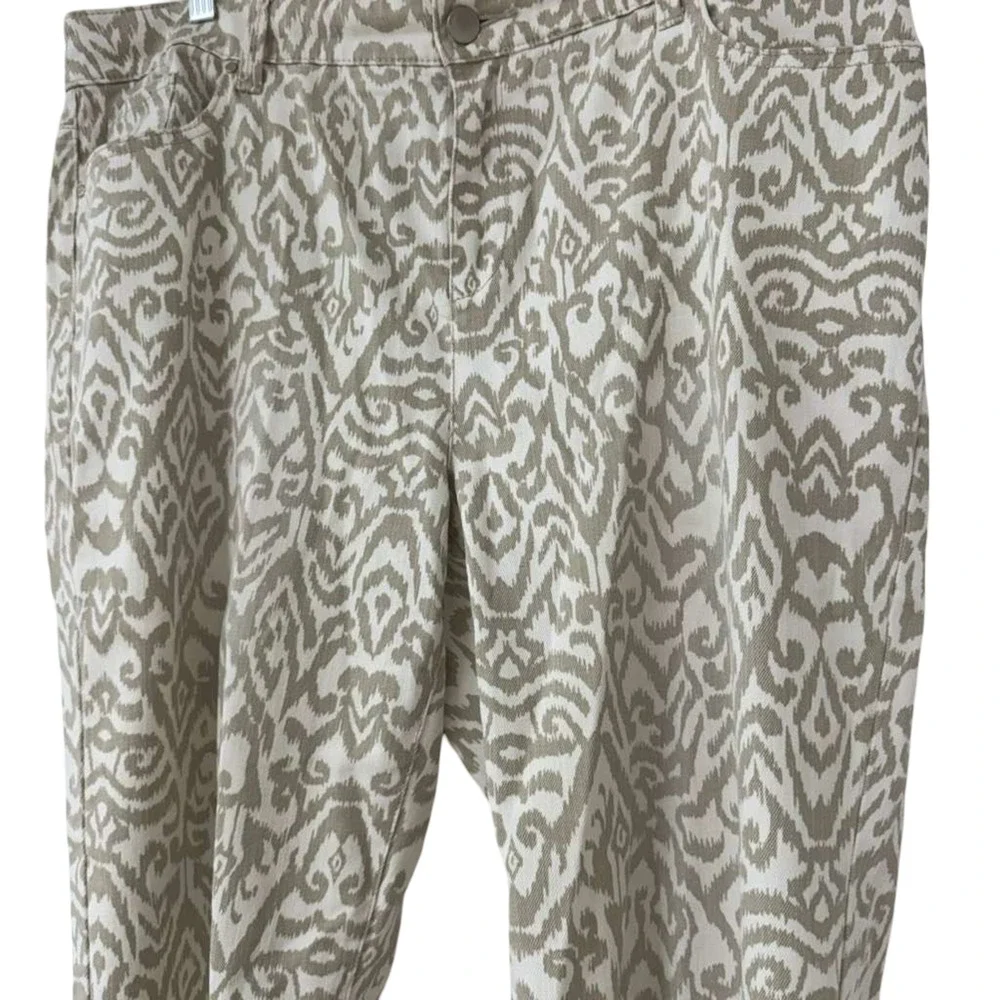Chicos Platinum Animal Print Cropped Jeans High Rise Stretch Beige White 2 / 14